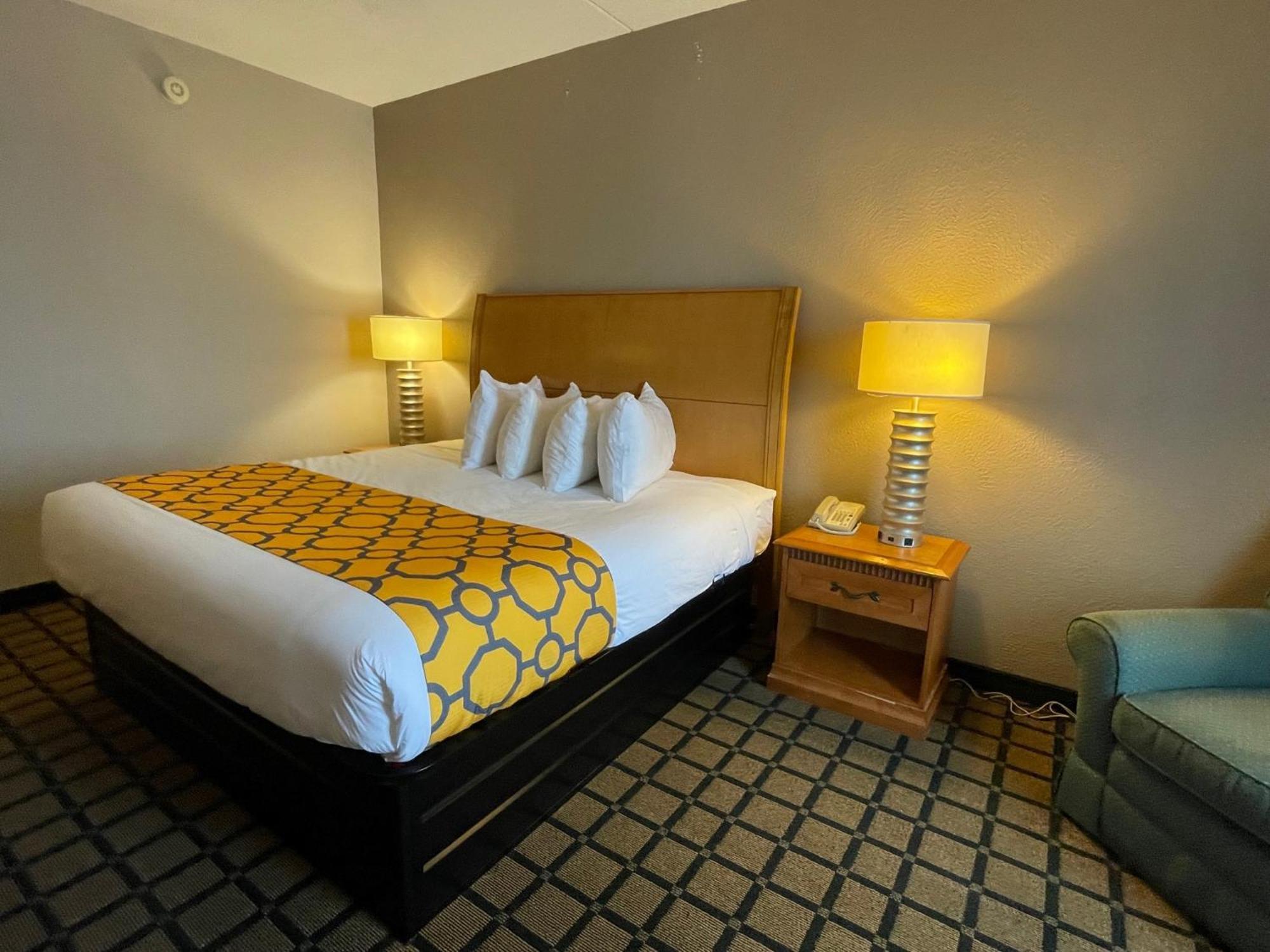 Baymont By Wyndham West Plains Hotel Eksteriør billede